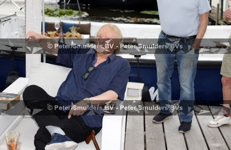 Loosdrecht 29 mei 2026
Eddy Ouwens viert zijn 80e verjaardag met een boottocht en een borrel bij Lakeside cafe .