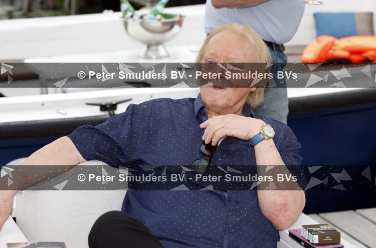 Loosdrecht 29 mei 2026
Eddy Ouwens viert zijn 80e verjaardag met een boottocht en een borrel bij Lakeside cafe .