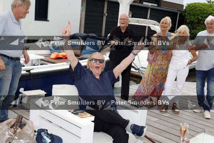 Loosdrecht 29 mei 2026
Eddy Ouwens viert zijn 80e verjaardag met een boottocht en een borrel bij Lakeside cafe .