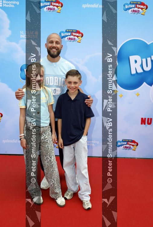Amsterdam 31 mei 2026
Premiere Rutger Thomas en Paco 2 in Pathe Arena . Edino v Dorsten met kinderen 