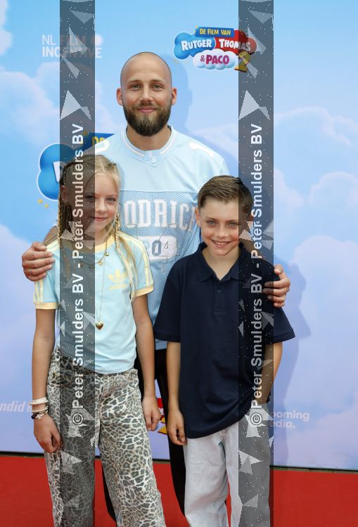 Amsterdam 31 mei 2026
Premiere Rutger Thomas en Paco 2 in Pathe Arena . Edino v Dorsten met kinderen 