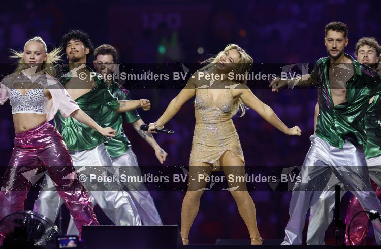 Amsterdam 20 juni 2026
Concert Topppers in de Johan Cruijff arena . 
Emma Heesters
