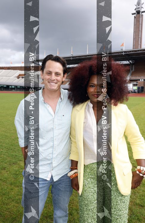 Amsterdam 4 juni 2026
Lunch met artiesten en influencers van de Amsterdamse zomer in het Olympisch stadion. Emma Lacroix en Maurits