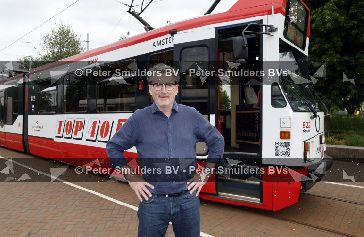 Amsterdam 27 mei 2026
3e deel van de boekenreeks 60 jaar Top 40 wordt feestelijk gelanceerd door bestickerde Top 40-tram met Erik de Zwart als trambestuurder. Natalie La Rose Erik de Zwart, Godfried Nevels en Jeroen Nieuwenhuize  zijn aanwezig 