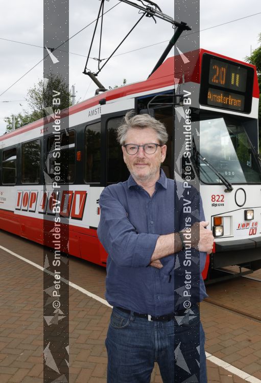 Amsterdam 27 mei 2026
3e deel van de boekenreeks 60 jaar Top 40 wordt feestelijk gelanceerd door bestickerde Top 40-tram met Erik de Zwart als trambestuurder. Natalie La Rose Erik de Zwart, Godfried Nevels en Jeroen Nieuwenhuize  zijn aanwezig 