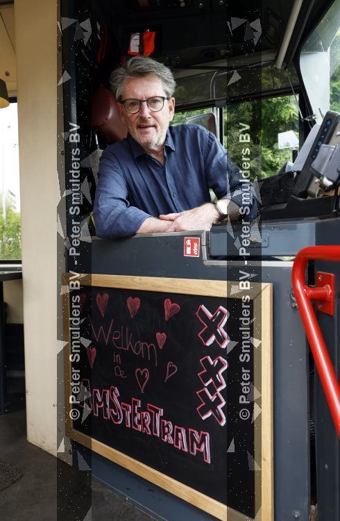 Amsterdam 27 mei 2026
3e deel van de boekenreeks 60 jaar Top 40 wordt feestelijk gelanceerd door bestickerde Top 40-tram met Erik de Zwart als trambestuurder. Natalie La Rose Erik de Zwart, Godfried Nevels en Jeroen Nieuwenhuize  zijn aanwezig 