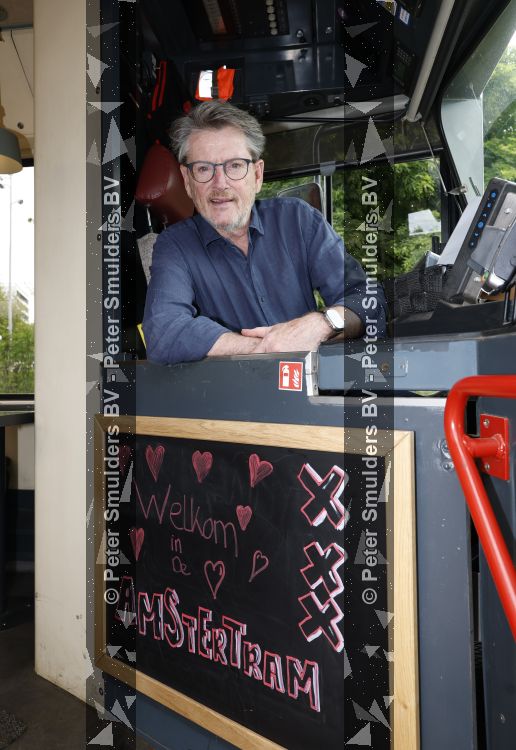 Amsterdam 27 mei 2026
3e deel van de boekenreeks 60 jaar Top 40 wordt feestelijk gelanceerd door bestickerde Top 40-tram met Erik de Zwart als trambestuurder. Natalie La Rose Erik de Zwart, Godfried Nevels en Jeroen Nieuwenhuize  zijn aanwezig 