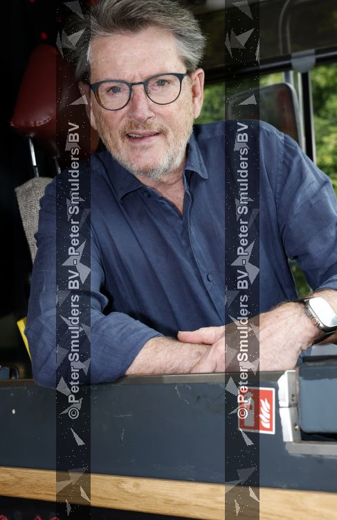 Amsterdam 27 mei 2026
3e deel van de boekenreeks 60 jaar Top 40 wordt feestelijk gelanceerd door bestickerde Top 40-tram met Erik de Zwart als trambestuurder. Natalie La Rose Erik de Zwart, Godfried Nevels en Jeroen Nieuwenhuize  zijn aanwezig 