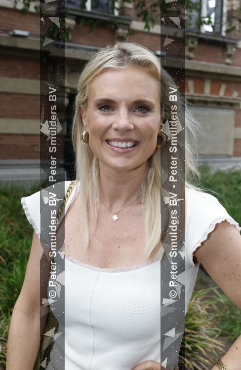 Amsterdam 4 juni 2026
Talkies terras awards bij hotel Pestana . Ook de nieuwe cover met daarop Eelko v Kooten en Olcay Gulsen wordt onthult. Eveline Stallaart 