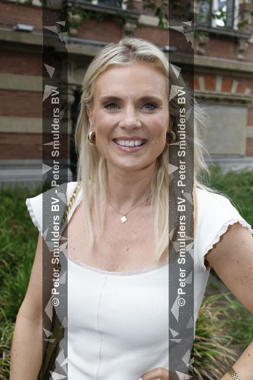 Amsterdam 4 juni 2026
Talkies terras awards bij hotel Pestana . Ook de nieuwe cover met daarop Eelko v Kooten en Olcay Gulsen wordt onthult. Eveline Stallaart 