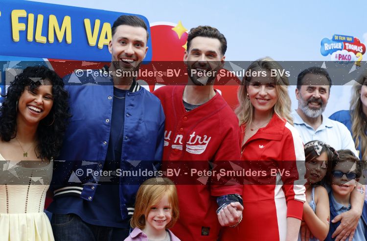 Amsterdam 31 mei 2026
Premiere Rutger Thomas en Paco 2 in Pathe Arena . Johnny de Mol kwam met zijn vrouw Anouk de Mol en hun kinderen Johnny jr Fender en Kiki 