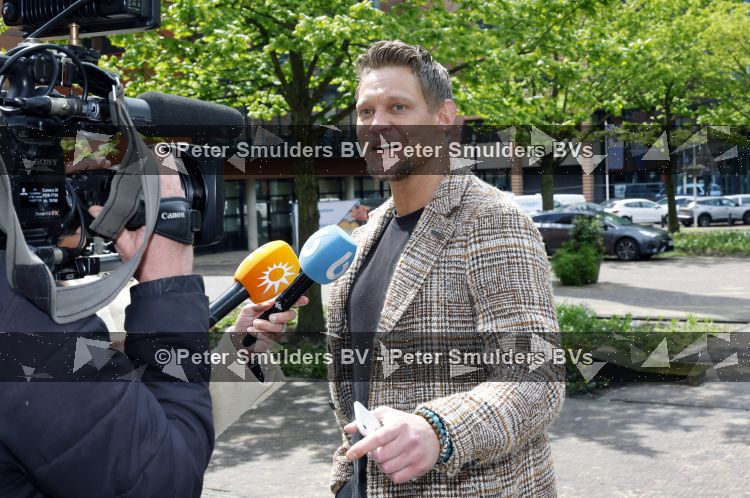 Utrecht 13 mei 2026
Rechtszaak van Ferry Doedens bij de rechtbank van Utrecht waar veel pers aanwezig is . Ferry heeft met drugs op achter het stuur van zijn auto gezeten.