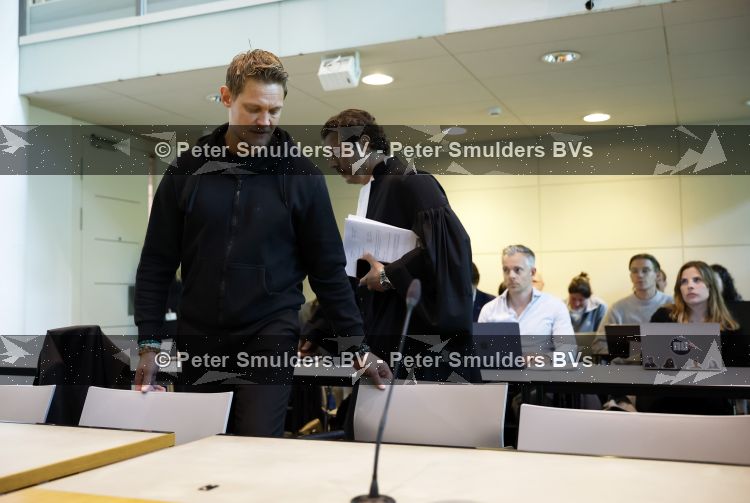 Utrecht 13 mei 2026
Rechtszaak van Ferry Doedens bij de rechtbank van Utrecht waar veel pers aanwezig is . Ferry heeft met drugs op achter het stuur van zijn auto gezeten.
