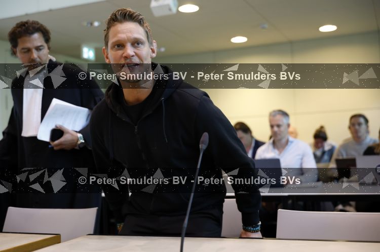 Utrecht 13 mei 2026
Rechtszaak van Ferry Doedens bij de rechtbank van Utrecht waar veel pers aanwezig is . Ferry heeft met drugs op achter het stuur van zijn auto gezeten.