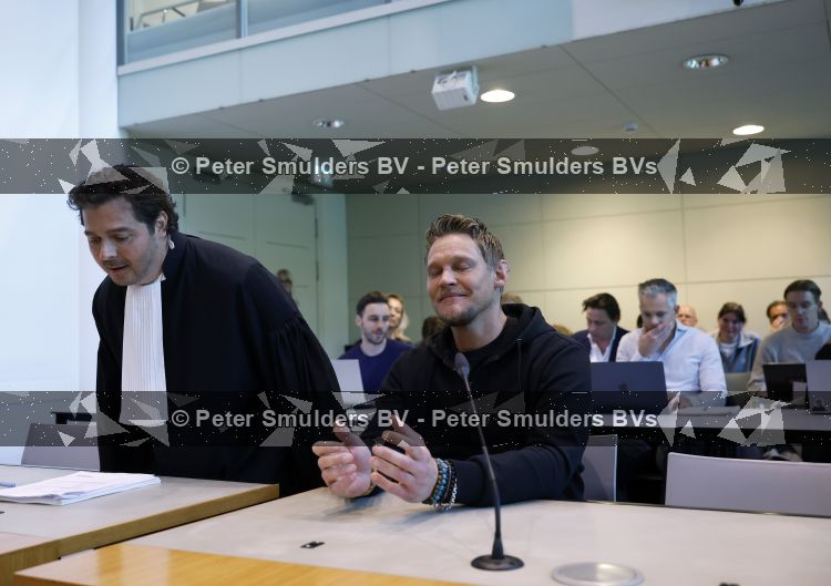 Utrecht 13 mei 2026
Rechtszaak van Ferry Doedens bij de rechtbank van Utrecht waar veel pers aanwezig is . Ferry heeft met drugs op achter het stuur van zijn auto gezeten.