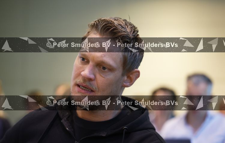 Utrecht 13 mei 2026
Rechtszaak van Ferry Doedens bij de rechtbank van Utrecht waar veel pers aanwezig is . Ferry heeft met drugs op achter het stuur van zijn auto gezeten.