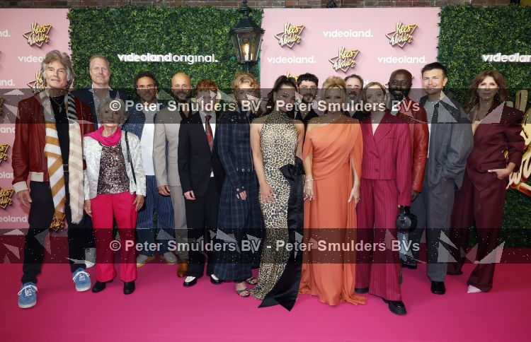 Amsterdam 18 mei 2026
Premiere Kees Flodder . Cast Flodder met oa Tatjana Andre Dongelmans Ferdi Stofmeel Isa Hoes Ghislaine v Ijperen Jon karthaus (Regisseur) Ronn Moss ea