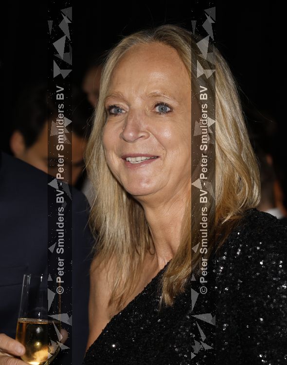 Amsterdam 13 juni 2026
Amsterdam diner 2026 tbv het aidsfonds in Afas Live . Floortje Dessing kwam met Bob Sikkes