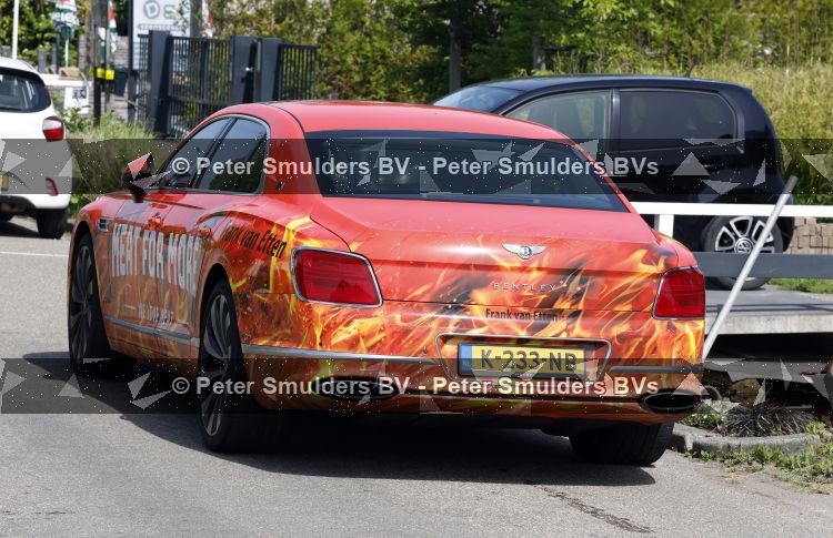 Vinkeveen 23 mei 2026
Frank v Etten heeft een vleesbedrijf (meat for more) Op zijn bentley staat de naam van het bedrijf .