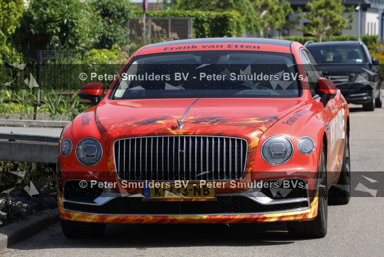 Vinkeveen 23 mei 2026
Frank v Etten heeft een vleesbedrijf (meat for more) Op zijn bentley staat de naam van het bedrijf .