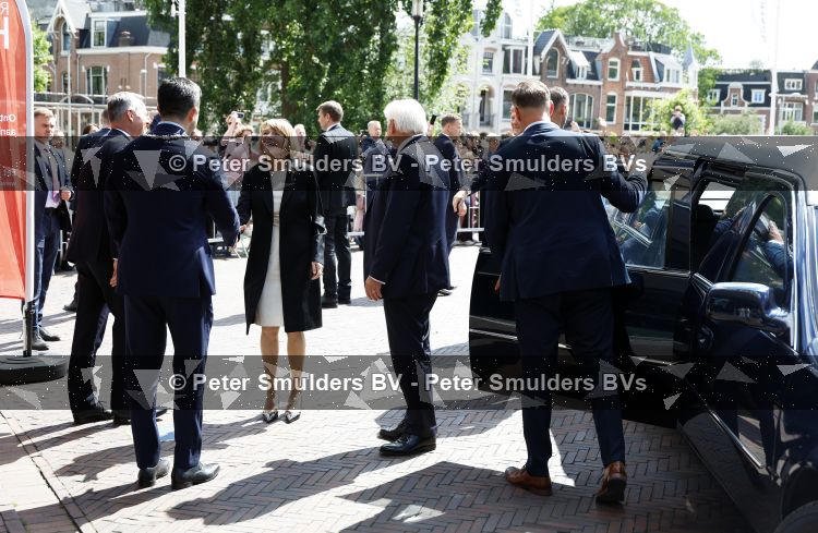 Amsterdam 9 juni 2026
Op uitnodiging van Zijne Majesteit de Koning - Koning Willem Alexander en Koningin Maxima brengt de bondspresident van Duitsland, Frank-Walter Steinmeier, een staatsbezoek aan Nederland. Hij wordt hierbij vergezeld door zijn echtgenote Elke BÃ¼denbender.