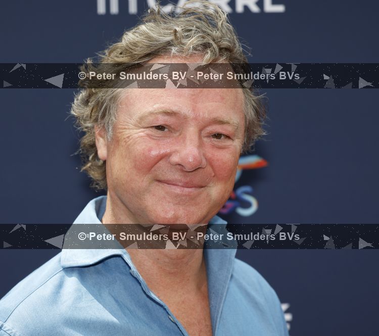 Amsterdam 28 juni 2026
Premiere the little big things in Carre . Frits Sissing kwam met zijn vrouw 