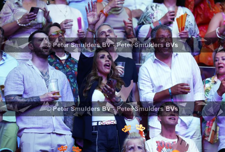 Amsterdam 20 juni 2026
Concert Topppers in de Johan Cruijff arena . 
Glennis Grace met vriend