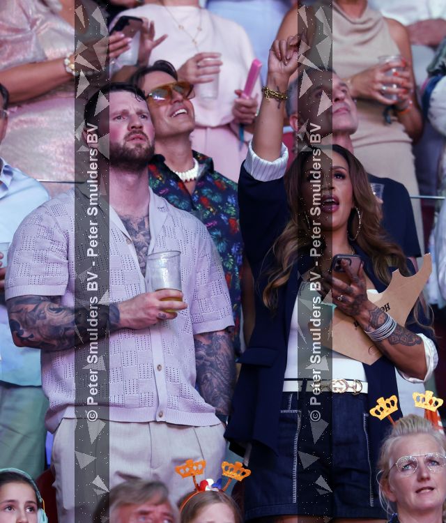 Amsterdam 20 juni 2026
Concert Topppers in de Johan Cruijff arena . 
Glennis Grace met vriend