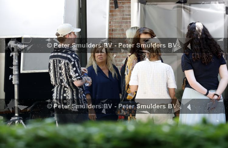 Laren 23 juni 2026
Opnames Gooische vrouwen met aanwezig Linda de Mol Tjitske Reidinga Susan Visser en Lies Visschedijk . Opnames vinden plaats bij restaurant Brink 20 
