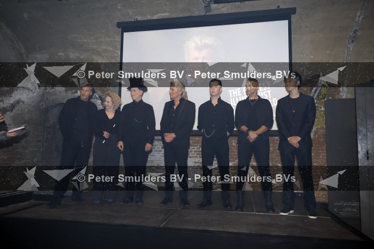 Velzen 19 mei 2026
Presentatie cast the Mentelist . De Nederlandse line-up bestaat uit Niels Houtepen (The Mentalist), Aaron Crow (The Daredevil), Scott & Muriel (The Accidentalists), Zippo Guo (The Manipulator), Dann Stevens (The Magician) en Hans Klok (The Fastest Illusionist in the World). Irene Moors presenteert het 
 