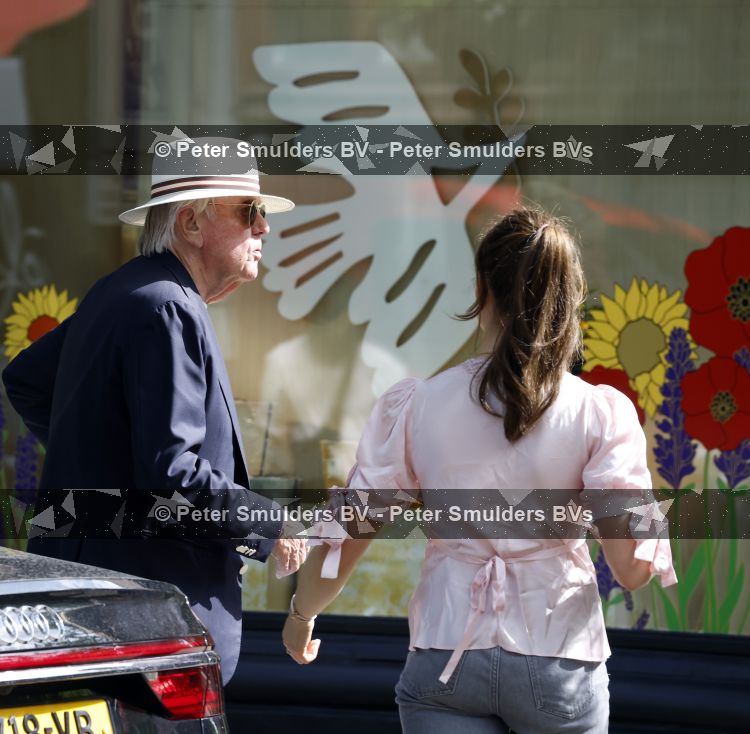 Amsterdam 29 mei 2026
Harry Mens en zijn jongste dochter Nour doen samen boodschappen in Amsterdam zuid.