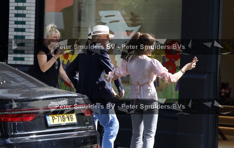 Amsterdam 29 mei 2026
Harry Mens en zijn jongste dochter Nour doen samen boodschappen in Amsterdam zuid.