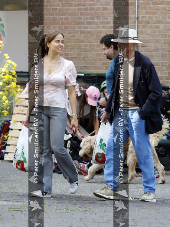 Amsterdam 29 mei 2026
Harry Mens en zijn jongste dochter Nour doen samen boodschappen in Amsterdam zuid.