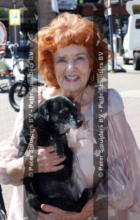 Castricum 5 juni 2026
CD presentatie RIJK van Emma Lacroix en Mick Harren . Imca Marina ontving de eerste cd .
