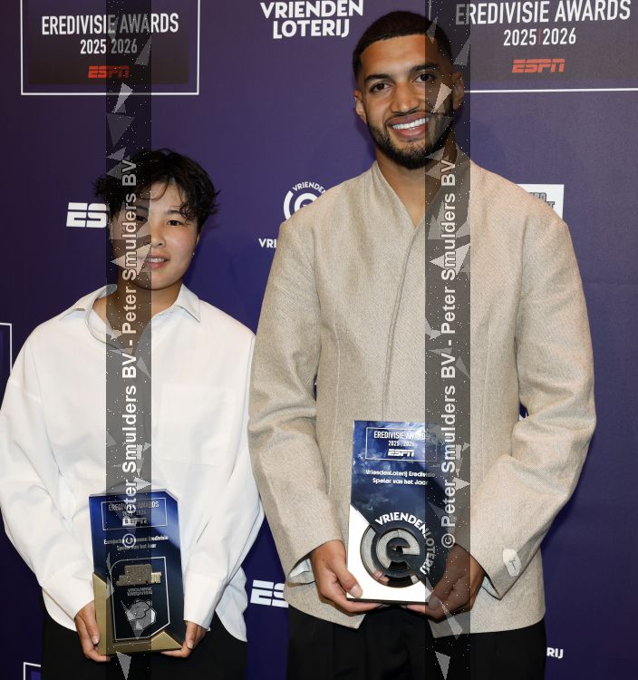 Maarssen 25 mei 2026
Ismael Saibari wordt gekozen tot beste speler van de nederlandse eredivie op het gala van ESPN in de Fabrique . De beste speler en speelster van de eredivisie Ismael Saibari en Kokona Iwasaki