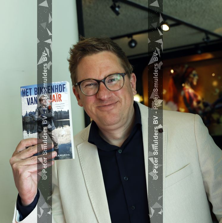 Den Haag 21 mei 2026
Boekpresentatie Jair Ferwerda in Den Haag bij Cafe restaurant Luden .
