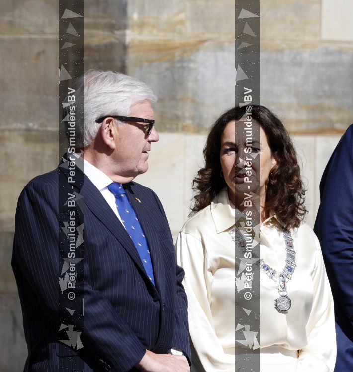 Amsterdam 9 juni 2026
Op uitnodiging van Zijne Majesteit de Koning - Koning Willem Alexander en Koningin Maxima brengt de bondspresident van Duitsland, Frank-Walter Steinmeier, een staatsbezoek aan Nederland. Hij wordt hierbij vergezeld door zijn echtgenote Elke BÃ¼denbender. Jan v Zanen en Femke Halsema
