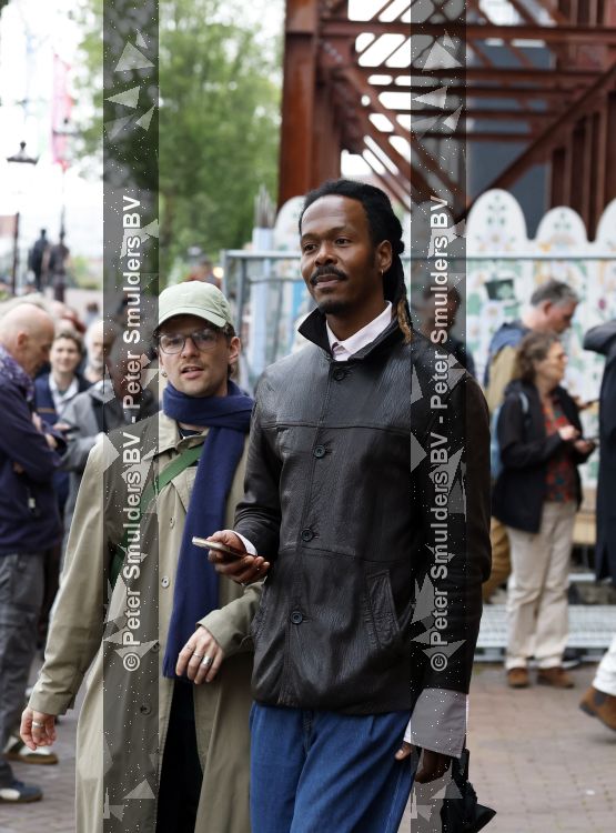 Amsterdam 3 juni 2026
Jeangu Macrooy met zijn nieuwe vriend  Roman Brasser