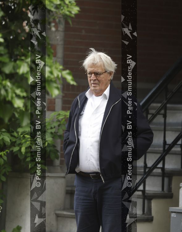Amsterdam 1 juni 2026
Jeroen Krabbe en Herma Krabbe met hun auto in Amsterdam . Jeroen Krabbe met bierfles 