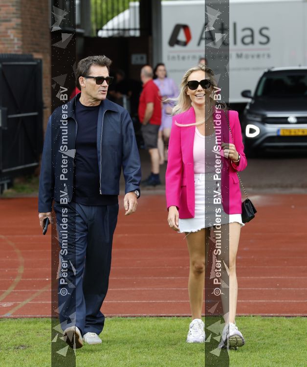 Amsterdam 4 juni 2026
Lunch met artiesten en influencers van de Amsterdamse zomer in het Olympisch stadion. Jeroen v d Boom en Leontien Mourits