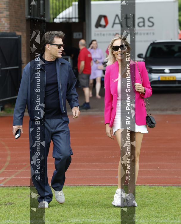 Amsterdam 4 juni 2026
Lunch met artiesten en influencers van de Amsterdamse zomer in het Olympisch stadion. Jeroen v d Boom en Leontien Mourits