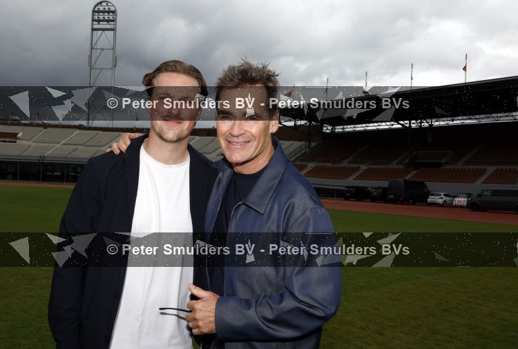 Amsterdam 4 juni 2026
Lunch met artiesten en influencers van de Amsterdamse zomer in het Olympisch stadion. Jeroen v d Boom en zijn zoon Daan 