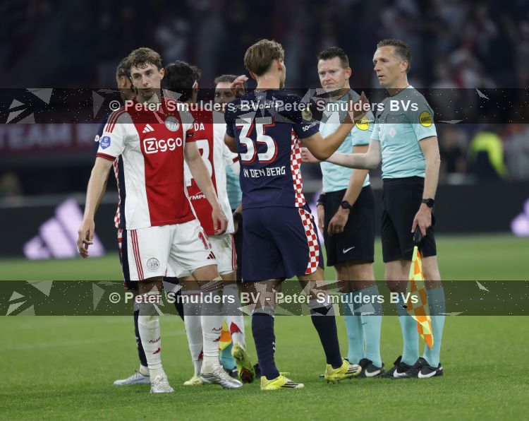 Amsterdam, 2 Mei 2026
Kompetitiewedstrijd AJAX-PSV, eindstand 2-2
Joel v d Berg