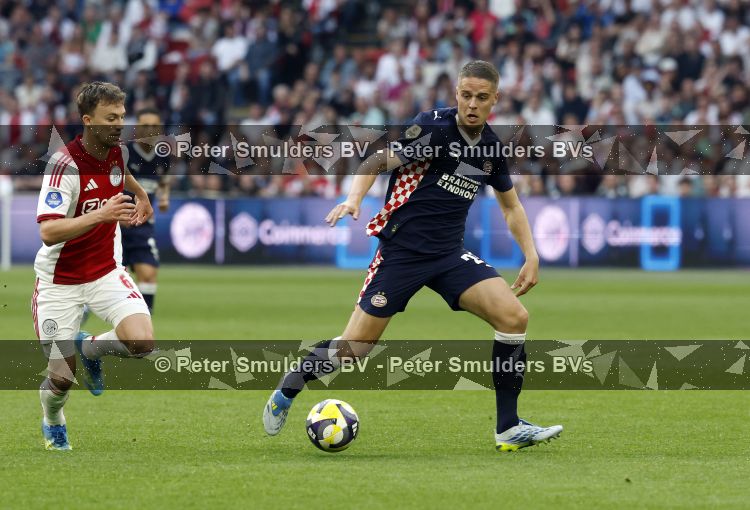 Amsterdam, 2 Mei 2026
Kompetitiewedstrijd AJAX-PSV, eindstand 2-2
Joey Veerman en Youri Regeer