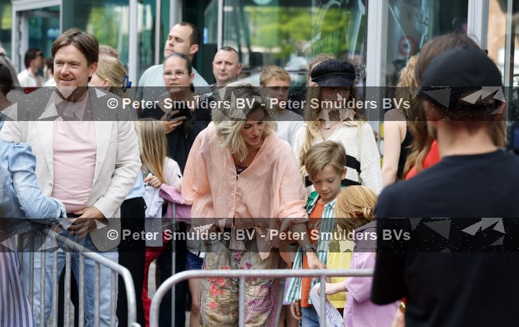 Amsterdam 31 mei 2026
Premiere Rutger Thomas en Paco 2 in Pathe Arena . Johnny de Mol kwam met zijn vrouw Anouk de Mol en hun kinderen Johnny jr Fender en Kiki 