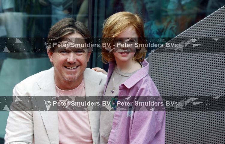 Amsterdam 31 mei 2026
Premiere Rutger Thomas en Paco 2 in Pathe Arena . Johnny de Mol kwam met zijn vrouw Anouk de Mol en hun kinderen Johnny jr Fender en Kiki 