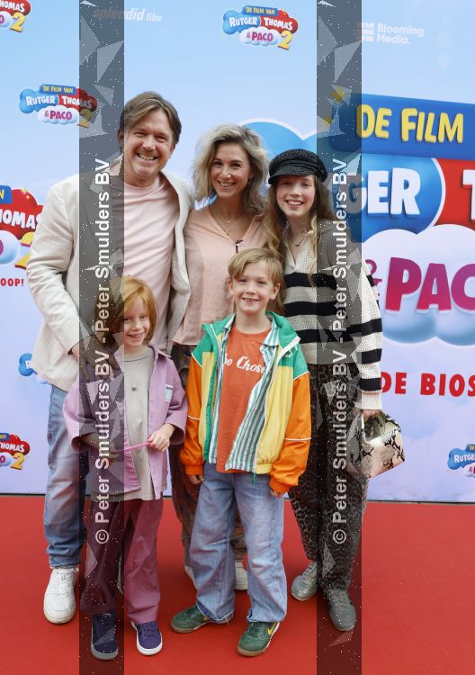 Amsterdam 31 mei 2026
Premiere Rutger Thomas en Paco 2 in Pathe Arena . Johnny de Mol kwam met zijn vrouw Anouk de Mol en hun kinderen Johnny jr Fender en Kiki 