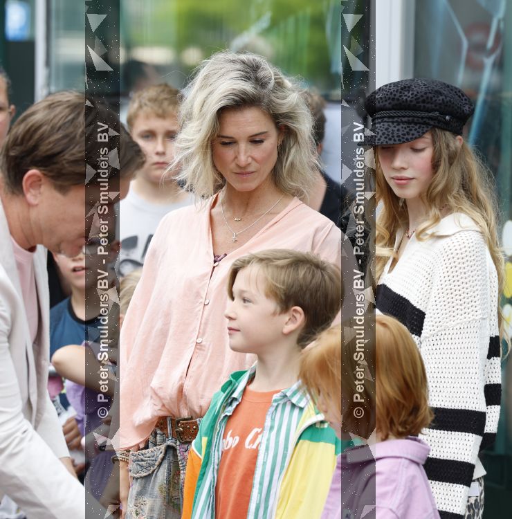 Amsterdam 31 mei 2026
Premiere Rutger Thomas en Paco 2 in Pathe Arena . Johnny de Mol kwam met zijn vrouw Anouk de Mol en hun kinderen Johnny jr Fender en Kiki 