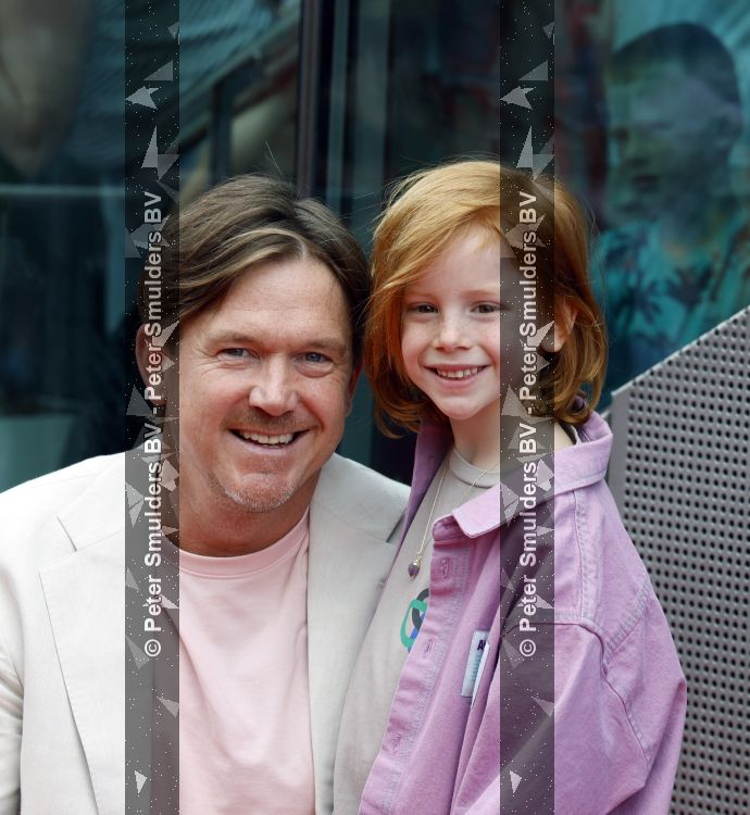 Amsterdam 31 mei 2026
Premiere Rutger Thomas en Paco 2 in Pathe Arena . Johnny de Mol kwam met zijn vrouw Anouk de Mol en hun kinderen Johnny jr Fender en Kiki 