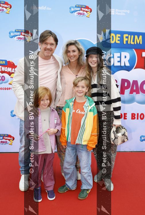 Amsterdam 31 mei 2026
Premiere Rutger Thomas en Paco 2 in Pathe Arena . Johnny de Mol kwam met zijn vrouw Anouk de Mol en hun kinderen Johnny jr Fender en Kiki 
